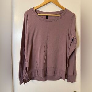 Gaiam Women’s sweatshirt.